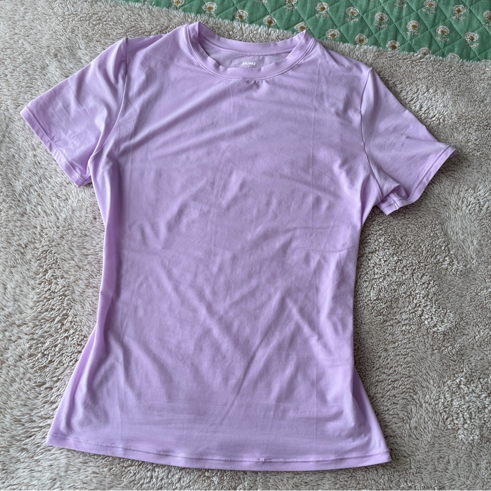 Skims T-Shirt